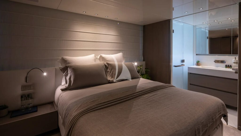 DINAIA - Double cabin