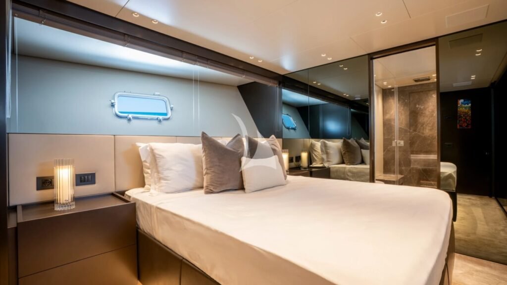 DRAGONFLY I VIP cabin