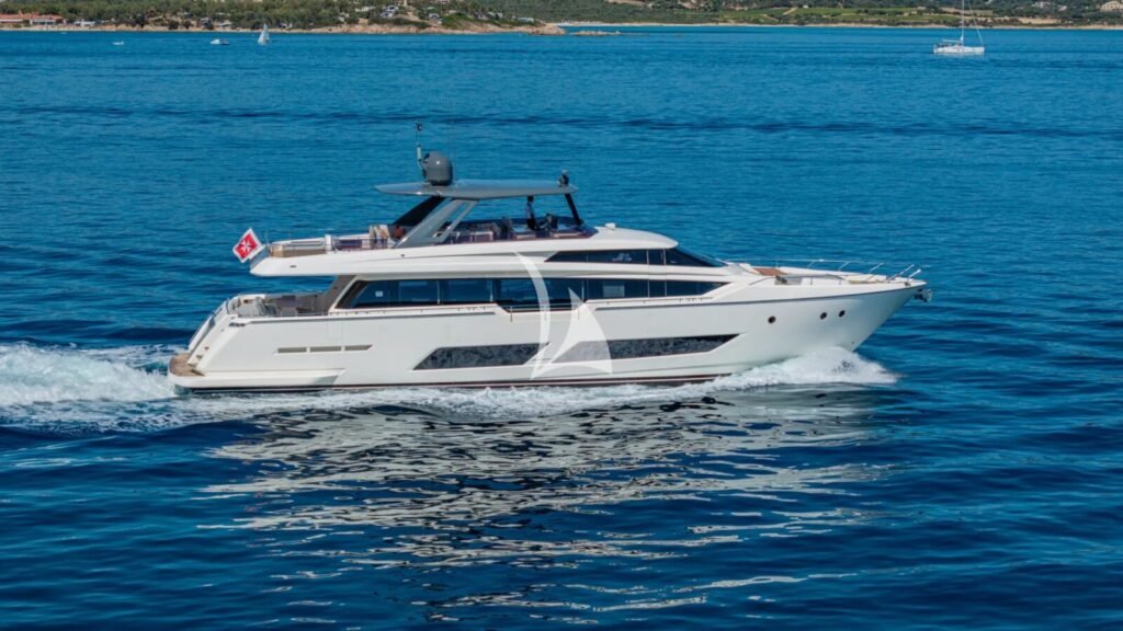 E3 yacht charter photo