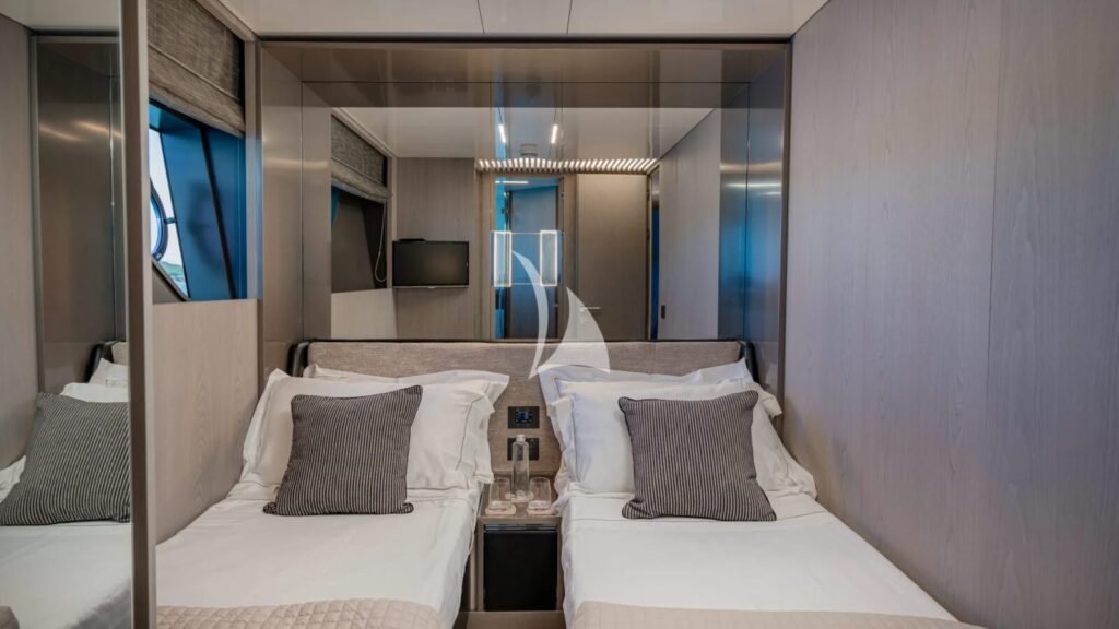 E3 yacht charter photo
