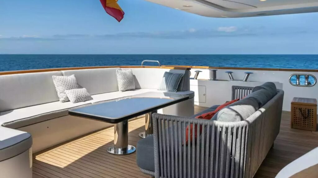 Parga yacht charter, exterior at anchor