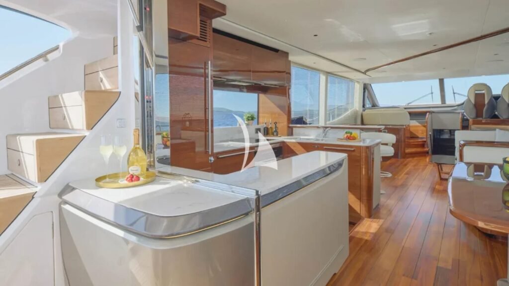ELIZABETH yacht charter photo