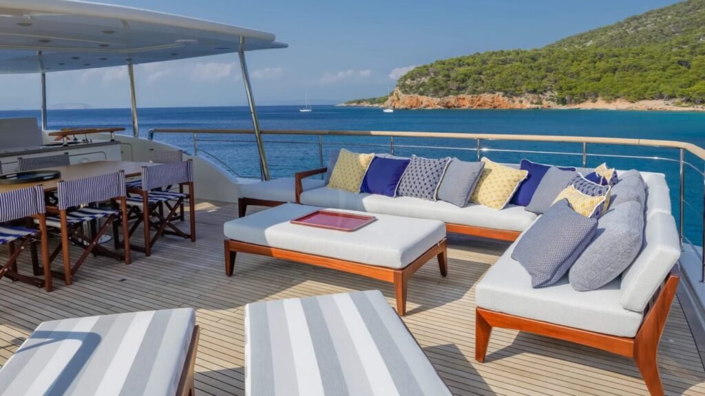 ELYSIUM yacht charter photo