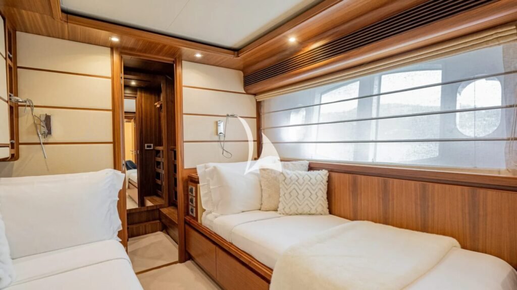 ETHNA Twin cabin