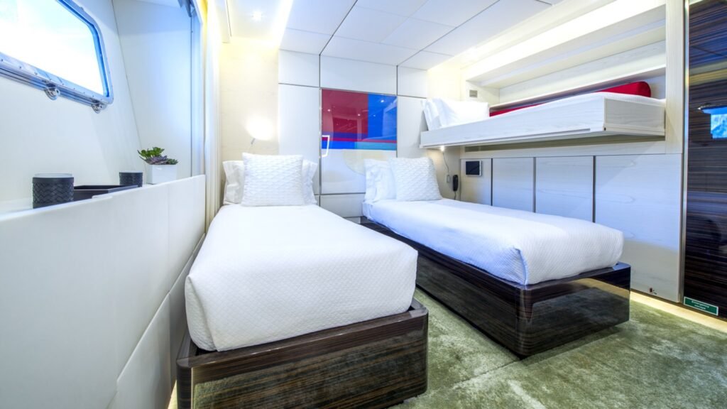 M/Y Ethos Admiral twin cabin