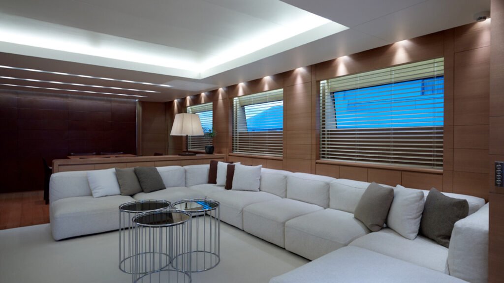 FELIGO V Cantieri di Pisa 34m motor yacht - main saloon