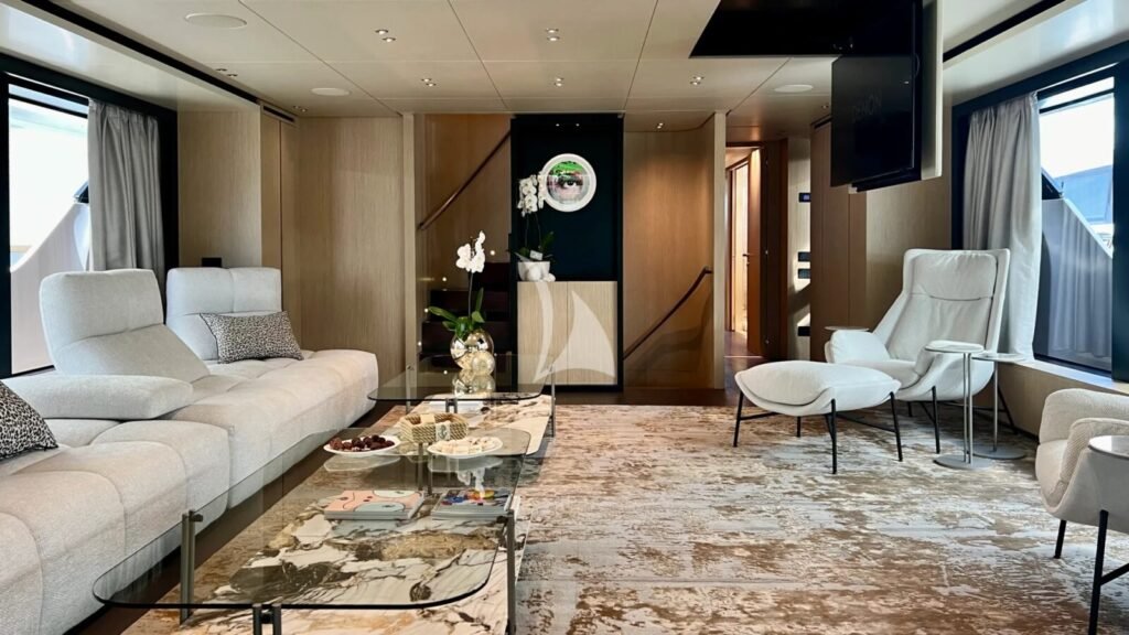 FLORI Main salon