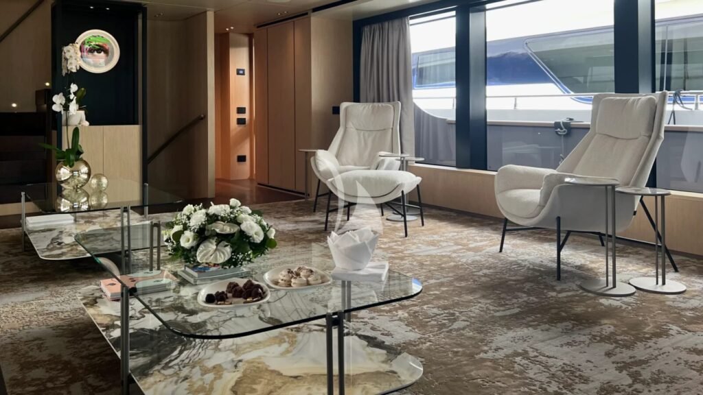FLORI Forward lounge