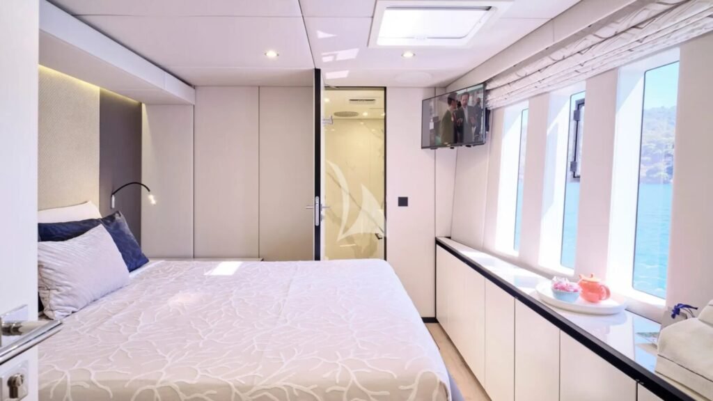 GENNY yacht charter photo