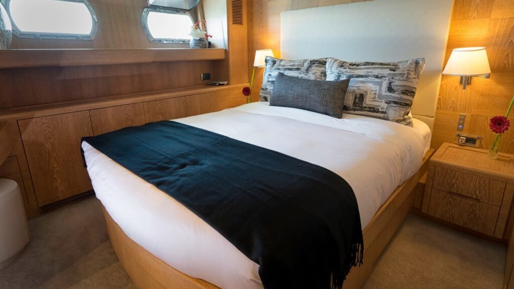 Gladius guest cabin
