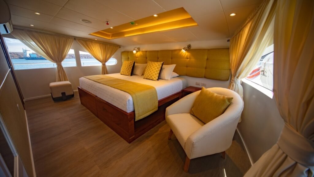 GRAND DAPHNE Master cabin