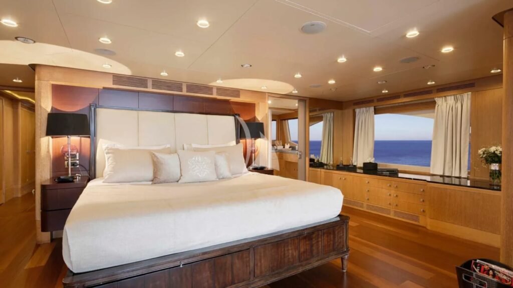 GRANDE AMORE Double cabin