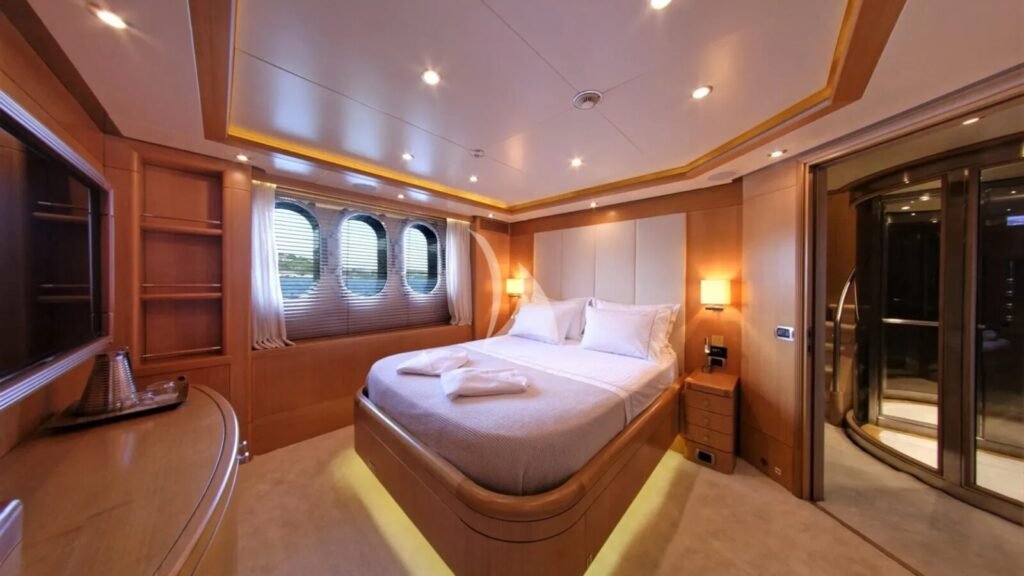 GRANDE AMORE Guest cabin