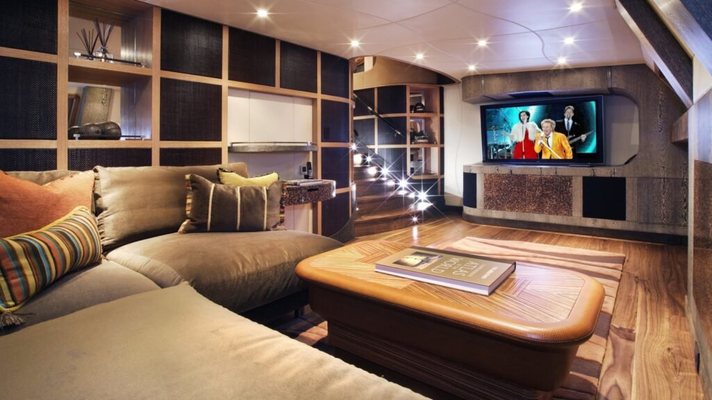 HEMISPHERE - Games room