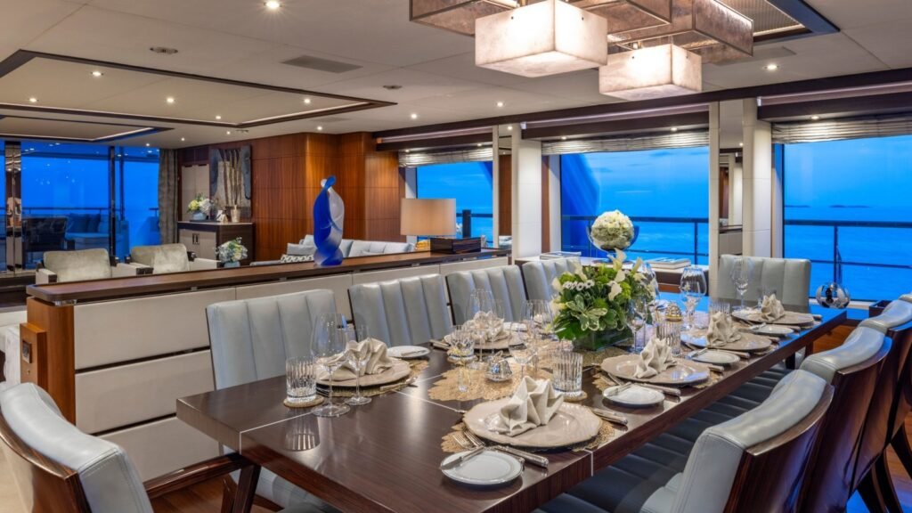 JODI-ANN - Formal dining