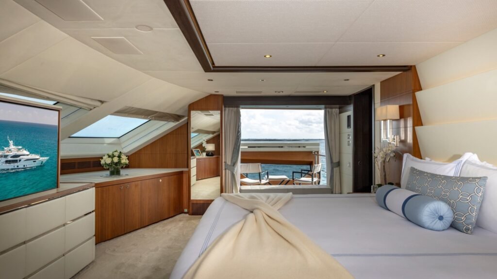 JODI-ANN - Master suite