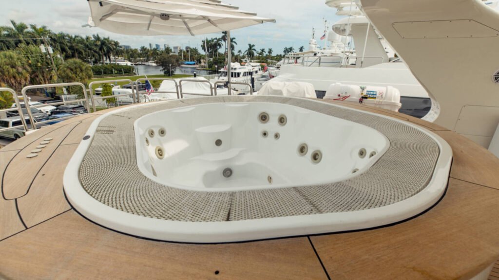 MAMMA MIA luxury charter yacht