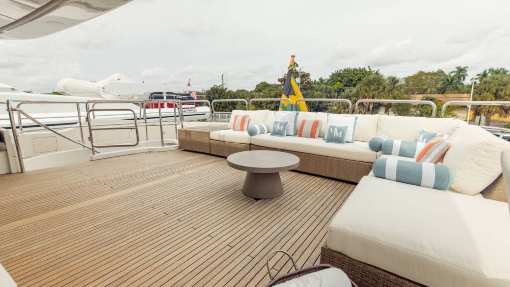 MAMMA MIA luxury charter yacht