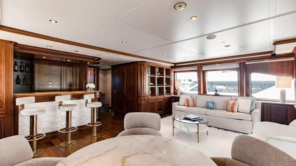 MAMMA MIA luxury charter yacht