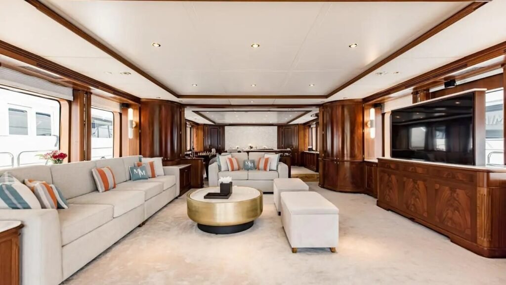 MAMMA MIA luxury charter yacht