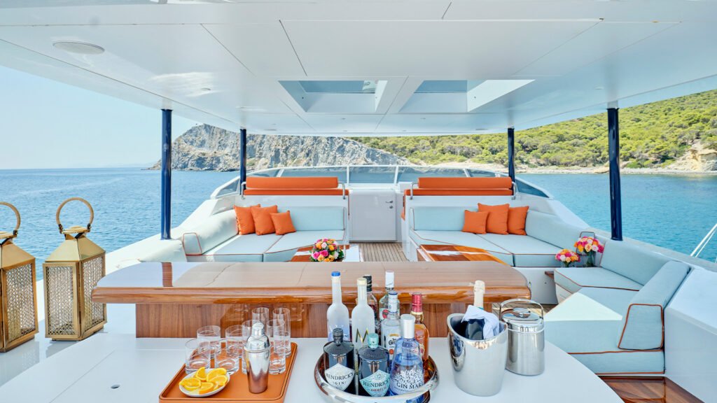 MIA ZOI yacht for charter