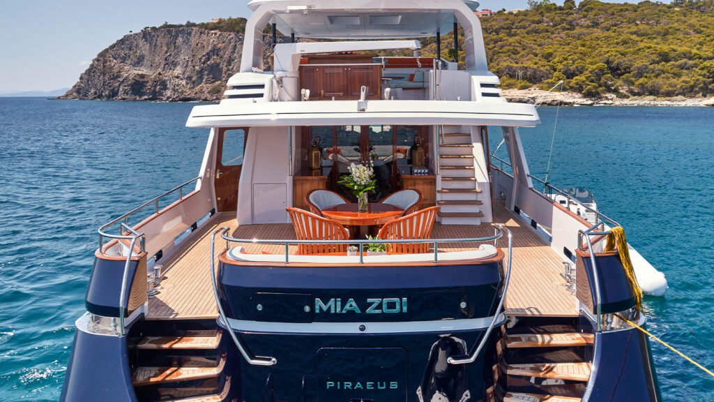 MIA ZOI yacht for charter