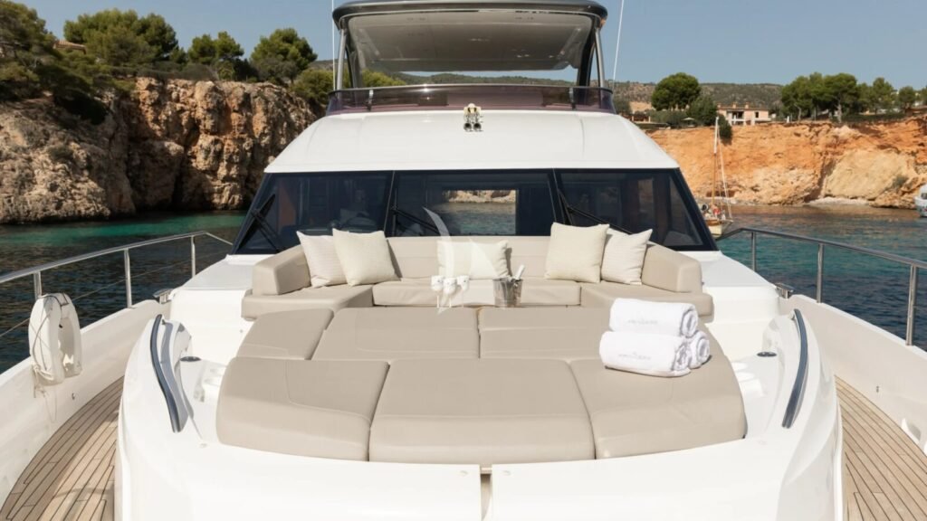 MIO BARCO Foredeck