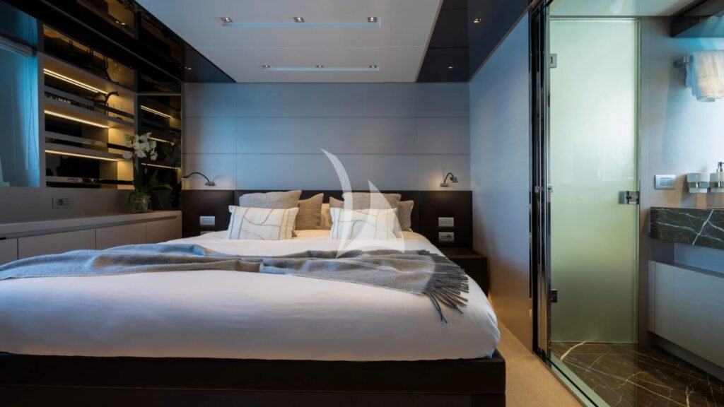 MOONSHOT yacht charter photo