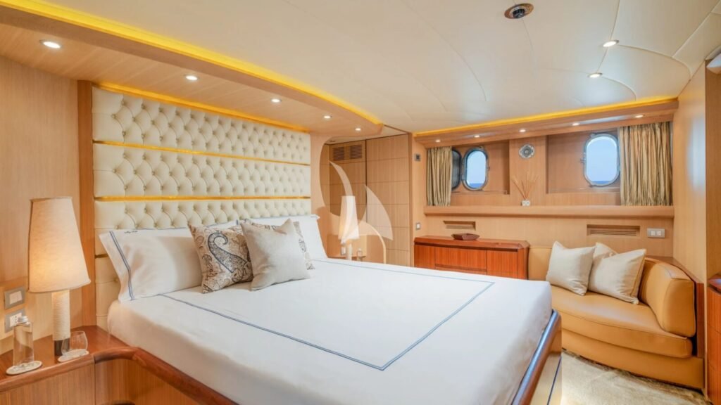 MY LIFE yacht charter photo