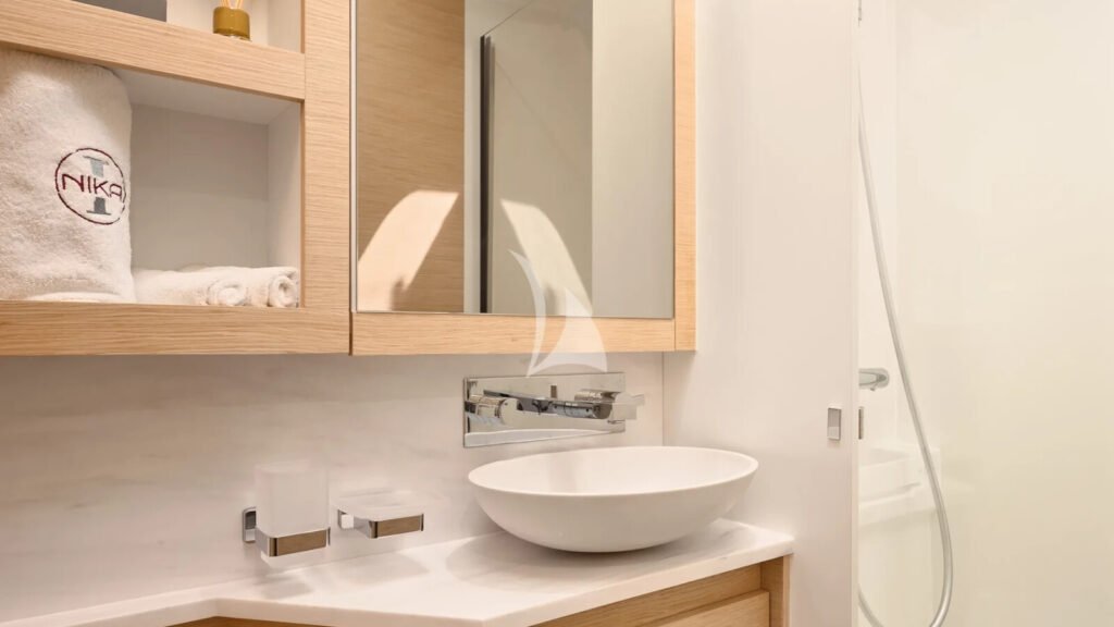 NIKA I - Bathroom