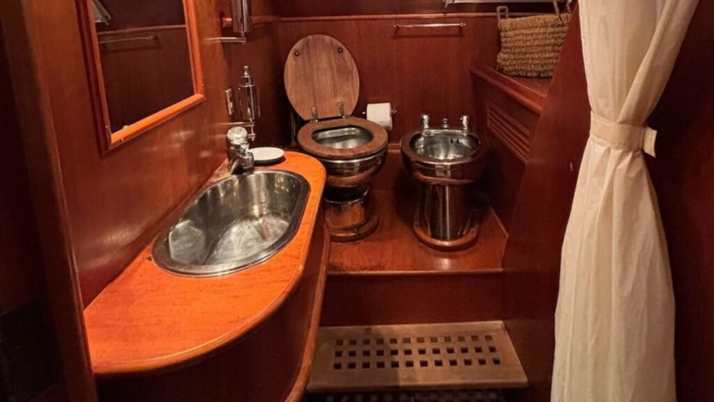 NINA-SPIRIT-OF-THE-WIND yacht photo 14
