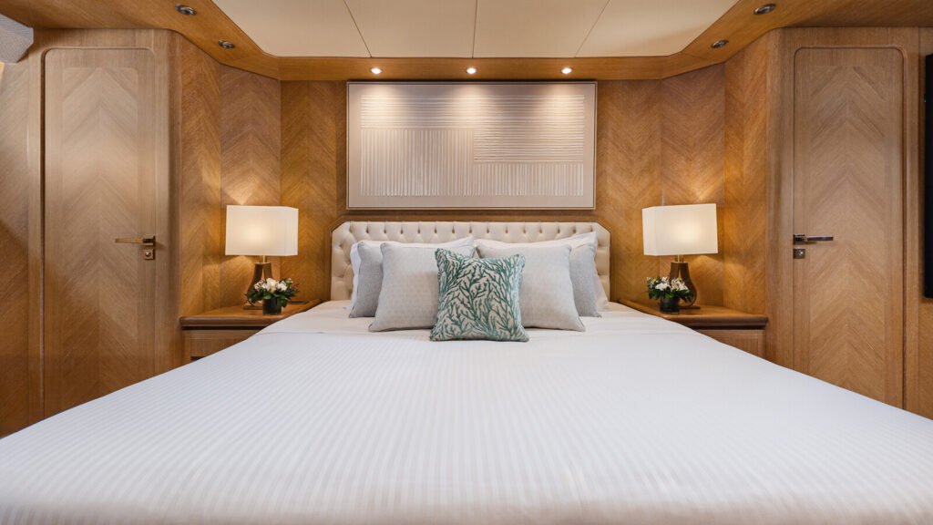 NOVA Baglietto 35m motor yacht - double guest cabin