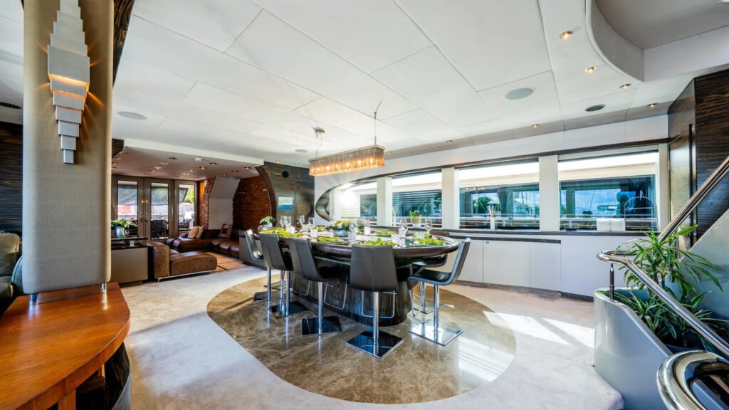 ONE BLUE - formal dining