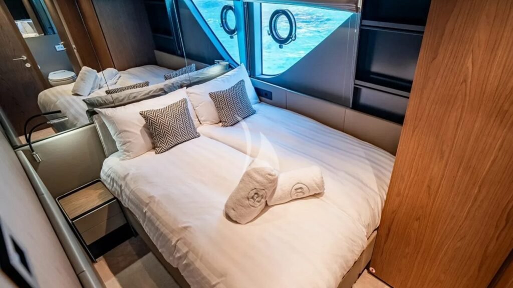 PETITCHET yacht charter photo