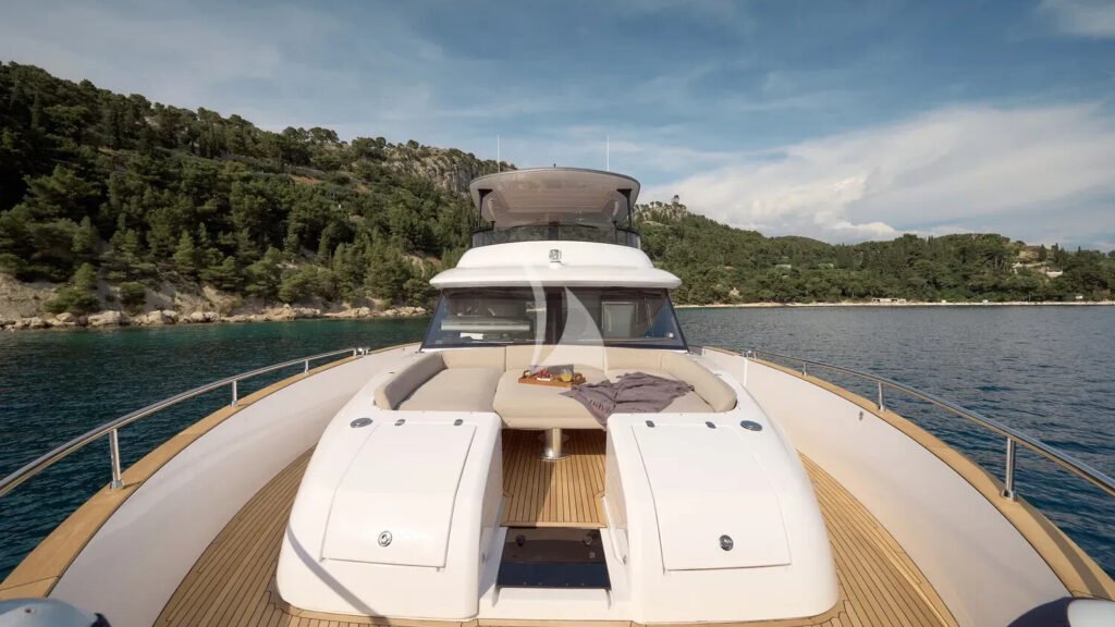 Princess M - Foredeck sunpad