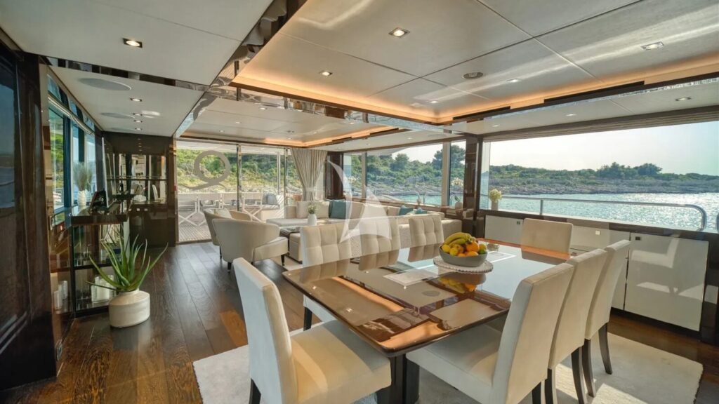 QUANTUM Formal dining