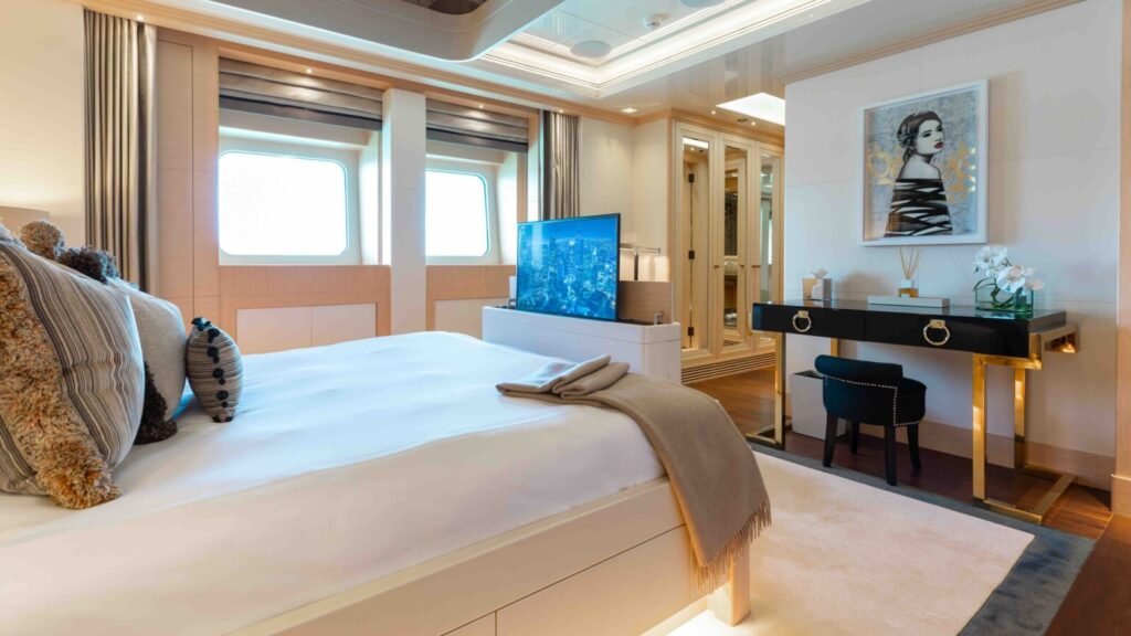 QUANTUM OF SOLACE VIP stateroom