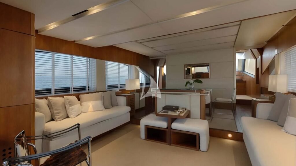 QUESTA E VITA yacht charter photo