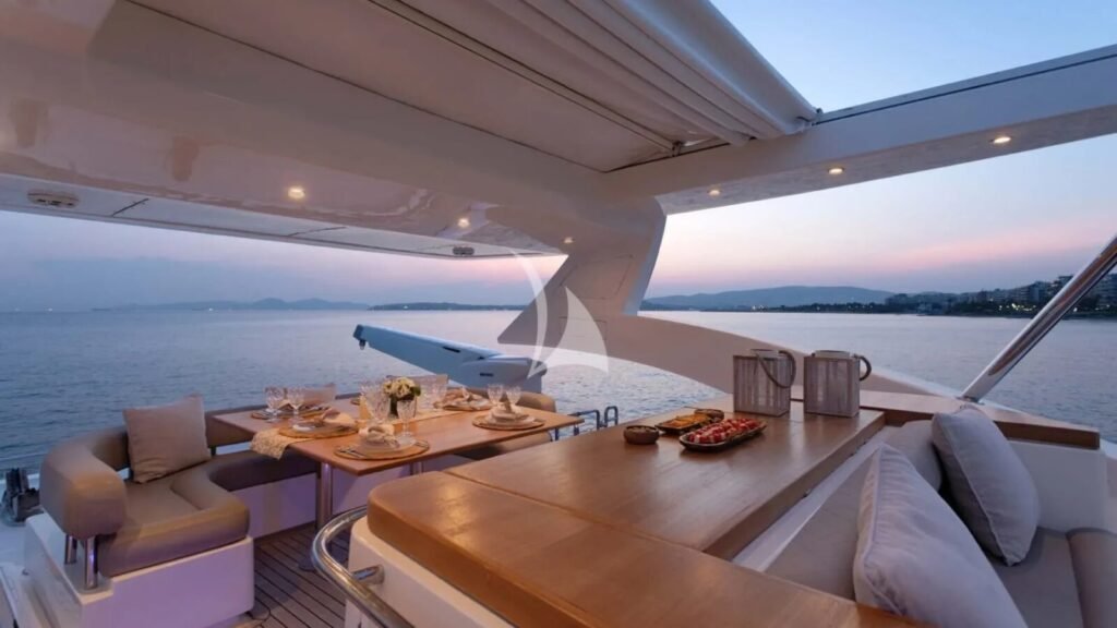 QUESTA E VITA yacht charter photo