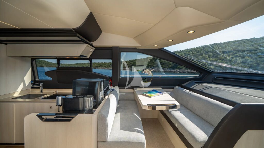 Relax of Croatia - Lower helm