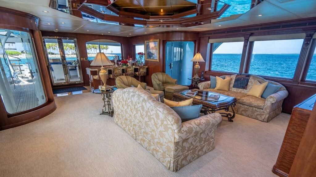 M/Y Relentless Trinity Yachts sky lounge