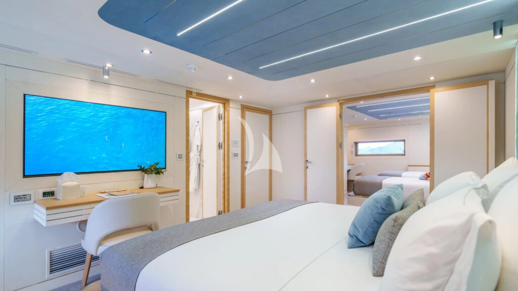 RENATA - guest double cabin