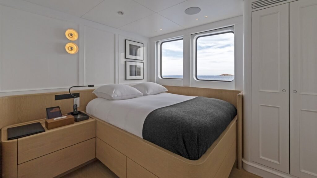 RH3 Double cabin