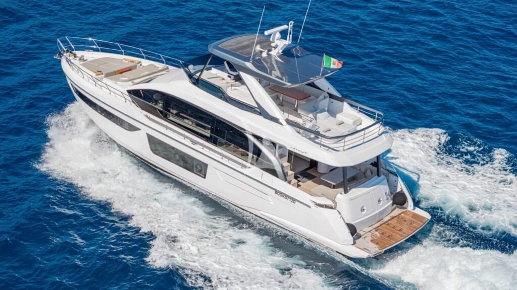 SBK yacht charter photo