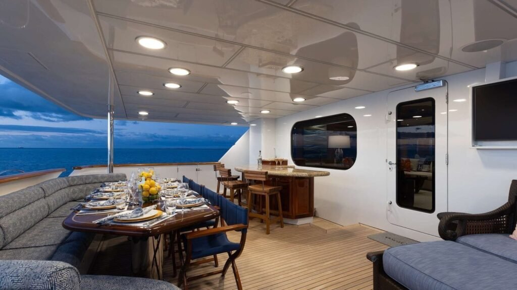 SEAQUEST - Aft Deck Dining