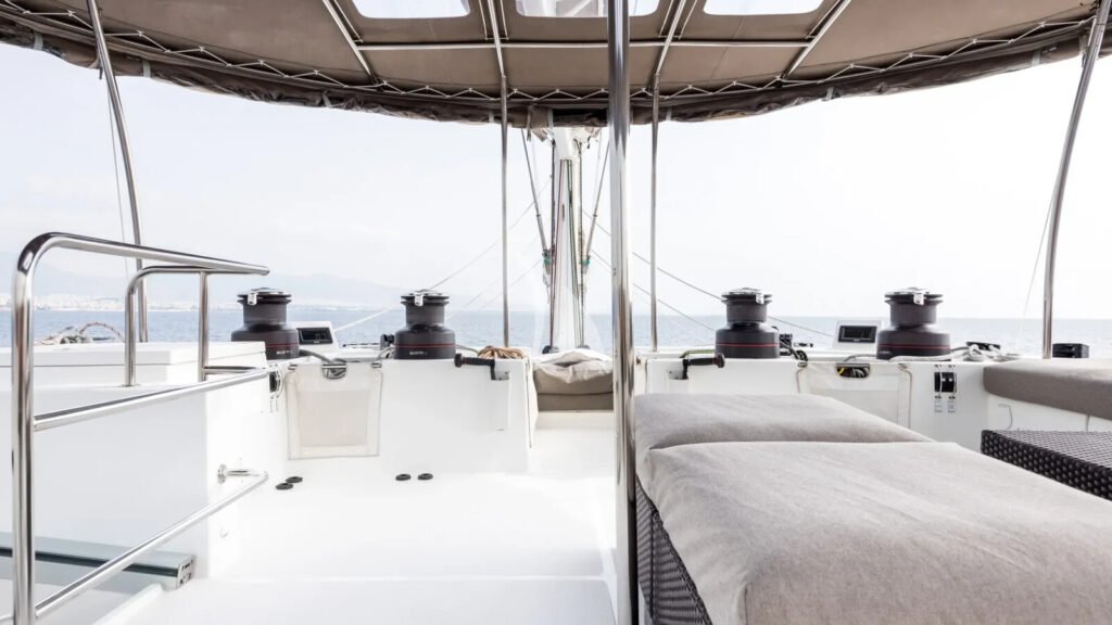 Selene - Flybridge sunbeds