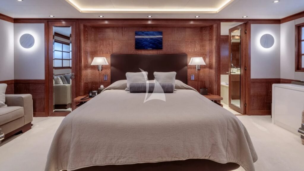SHOOTING STAR VIP stateroom