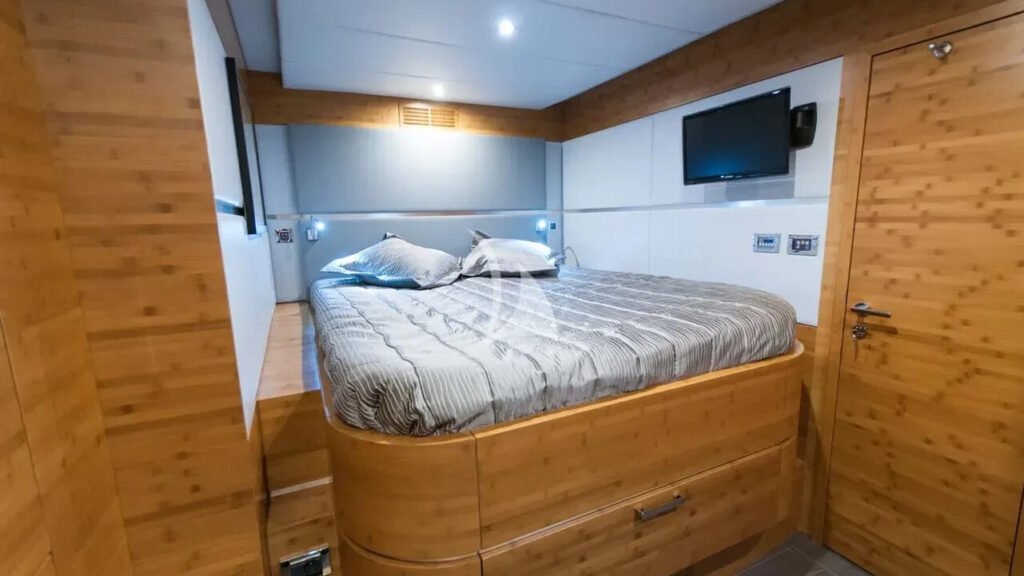 Skylark - Guest cabin