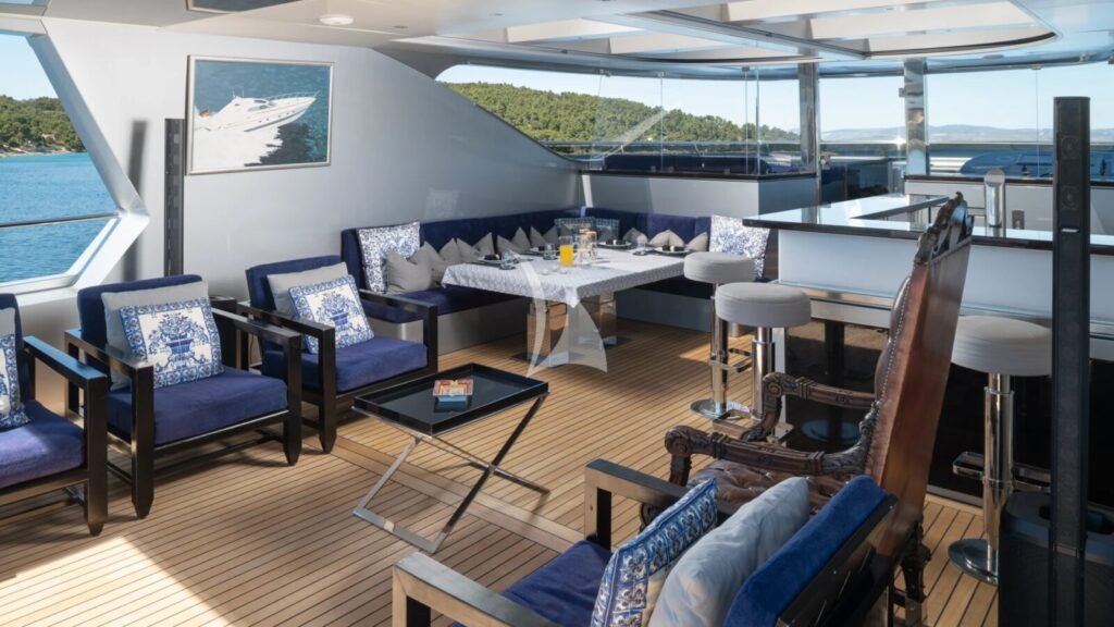 SMOOTH OPERATOR Sky lounge