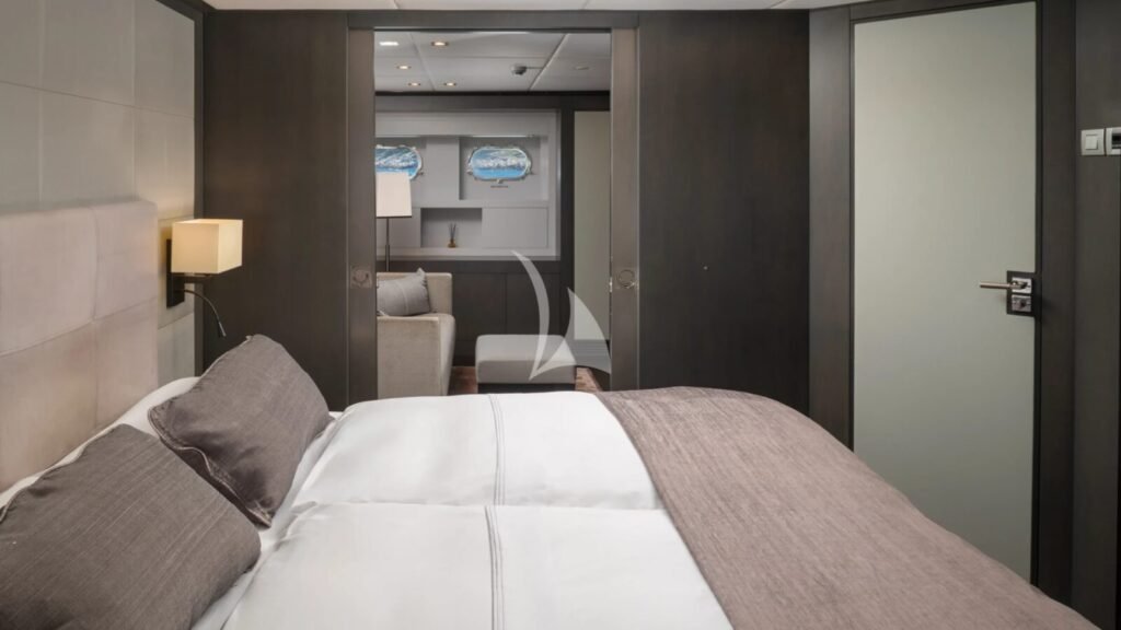 SMOOTH OPERATOR VIP stateroom